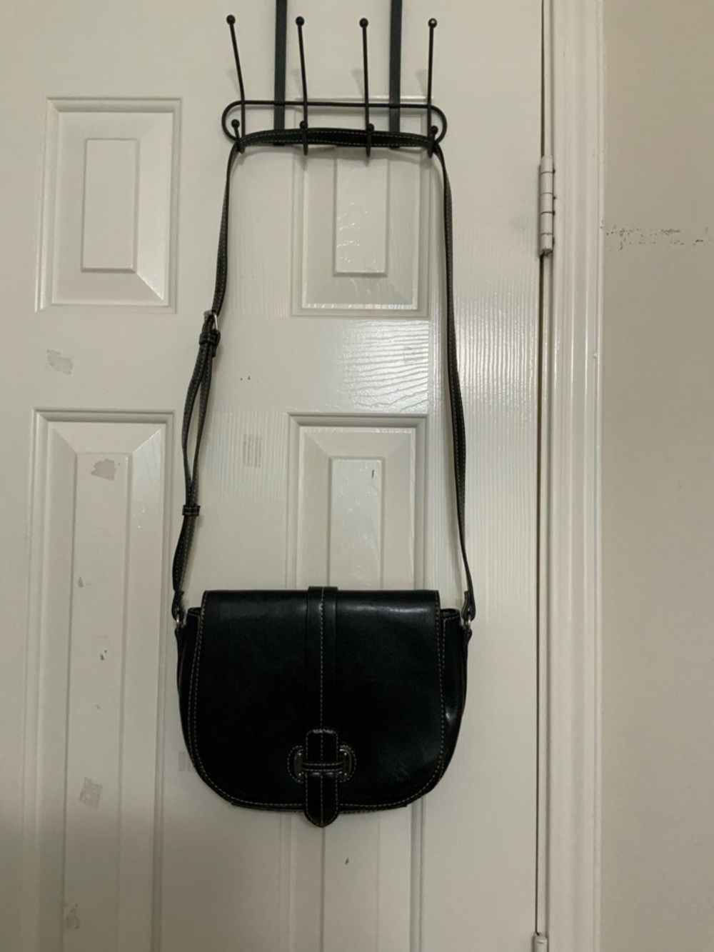 Classic Black Leather Crossbody Saddle Bag/ Contrast Stitching Adjustable Strap